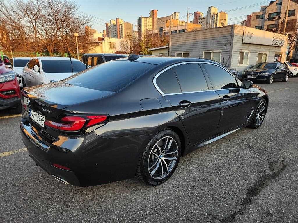 BMW 5시리즈 5시리즈 (G30) 523d M 스포츠 이미지 5