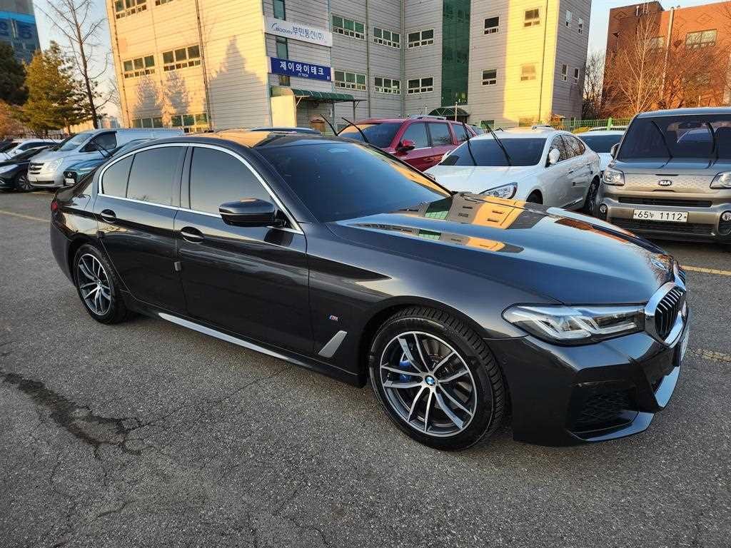 BMW 5시리즈 5시리즈 (G30) 523d M 스포츠 이미지 6