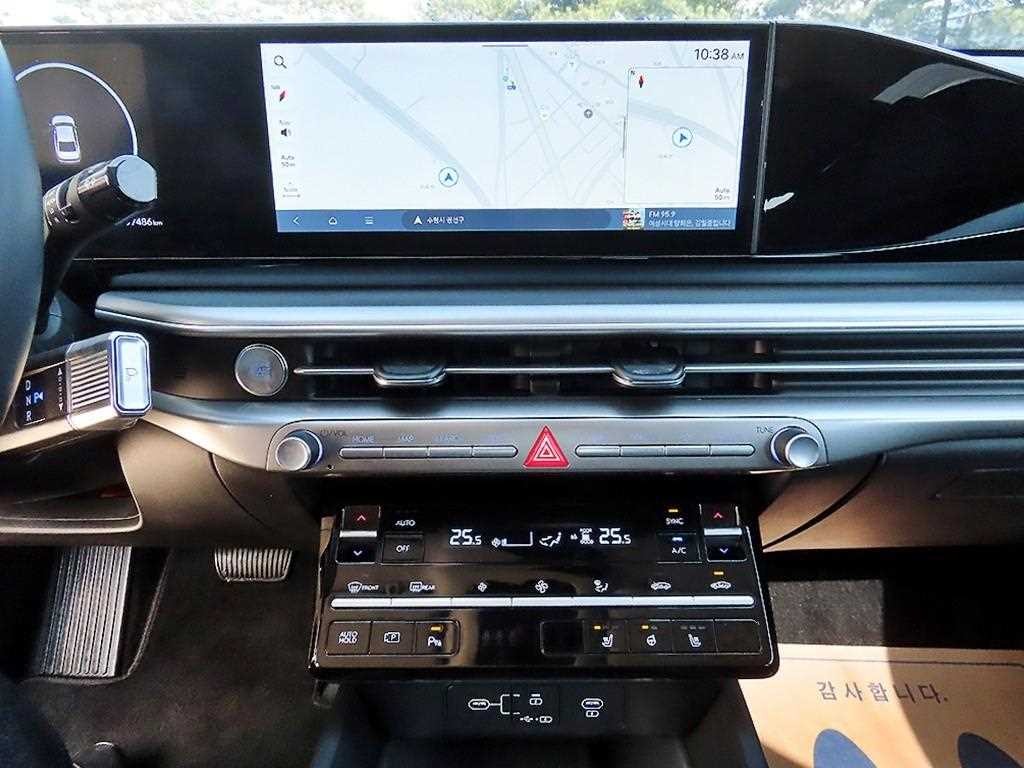 현대 그랜저 그랜저 (GN7) 가솔린 2.5 2WD 프리미엄 이미지 13