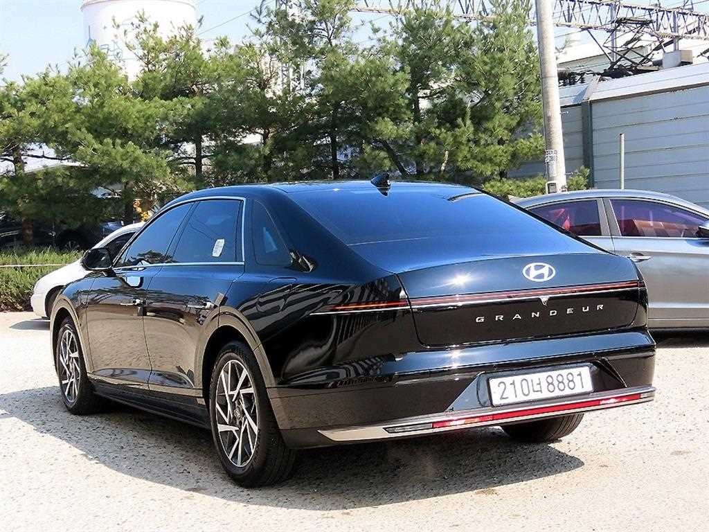 현대 그랜저 그랜저 (GN7) 가솔린 2.5 2WD 프리미엄 이미지 3