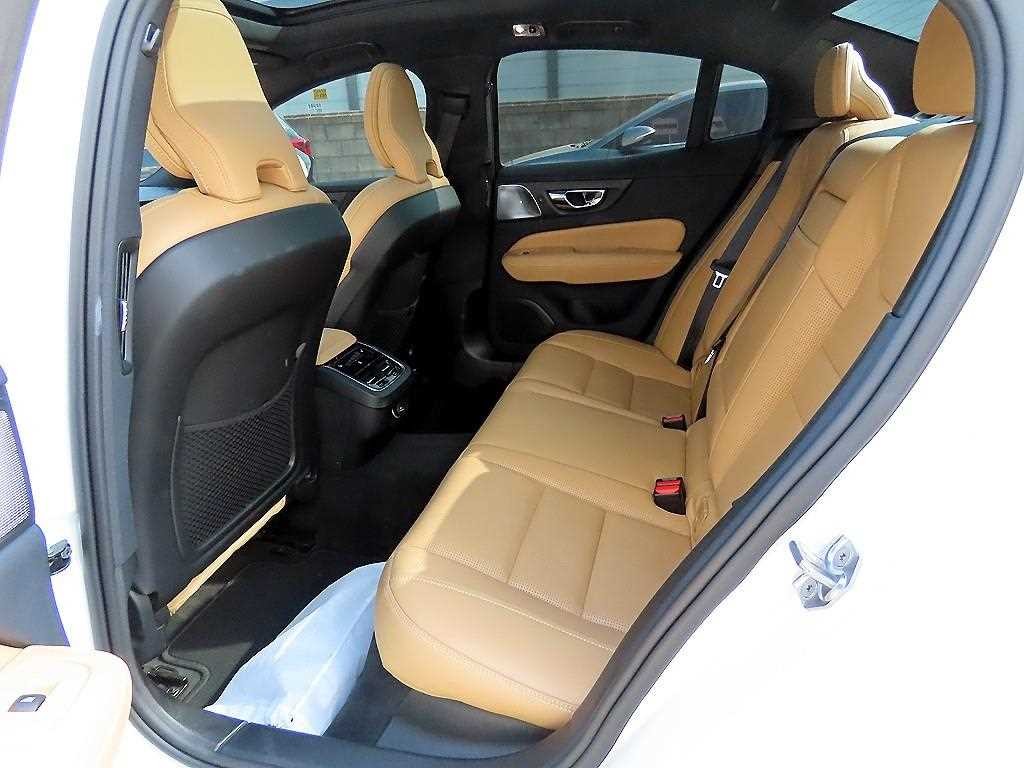 볼보 S60 S60(3세대) T5 인스크립션 이미지 6