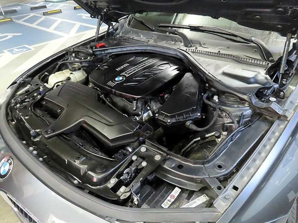 BMW 3시리즈 3시리즈 (F30) 320d 이미지 19