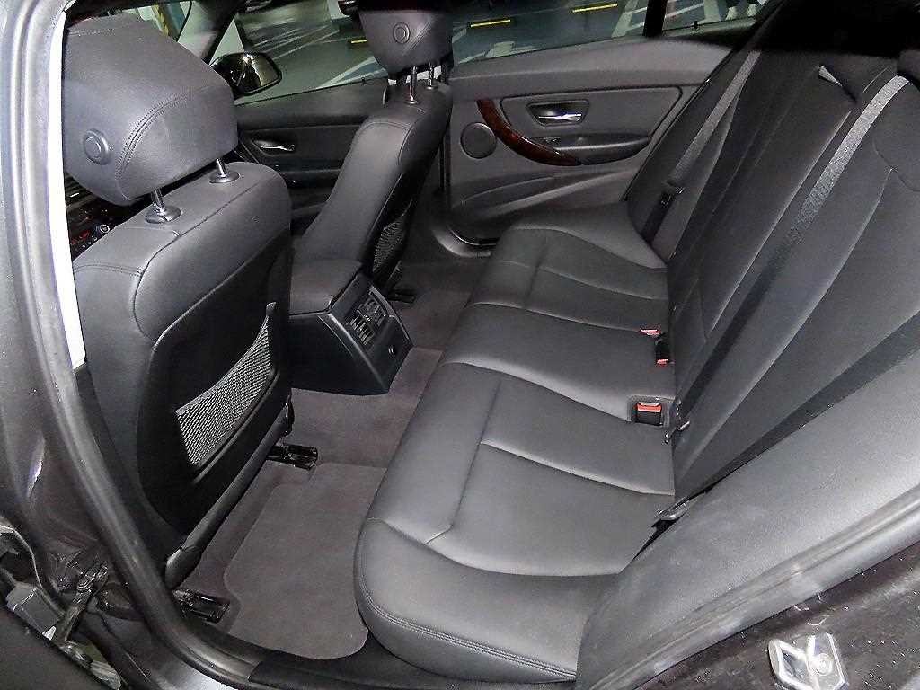 BMW 3시리즈 3시리즈 (F30) 320d 이미지 7