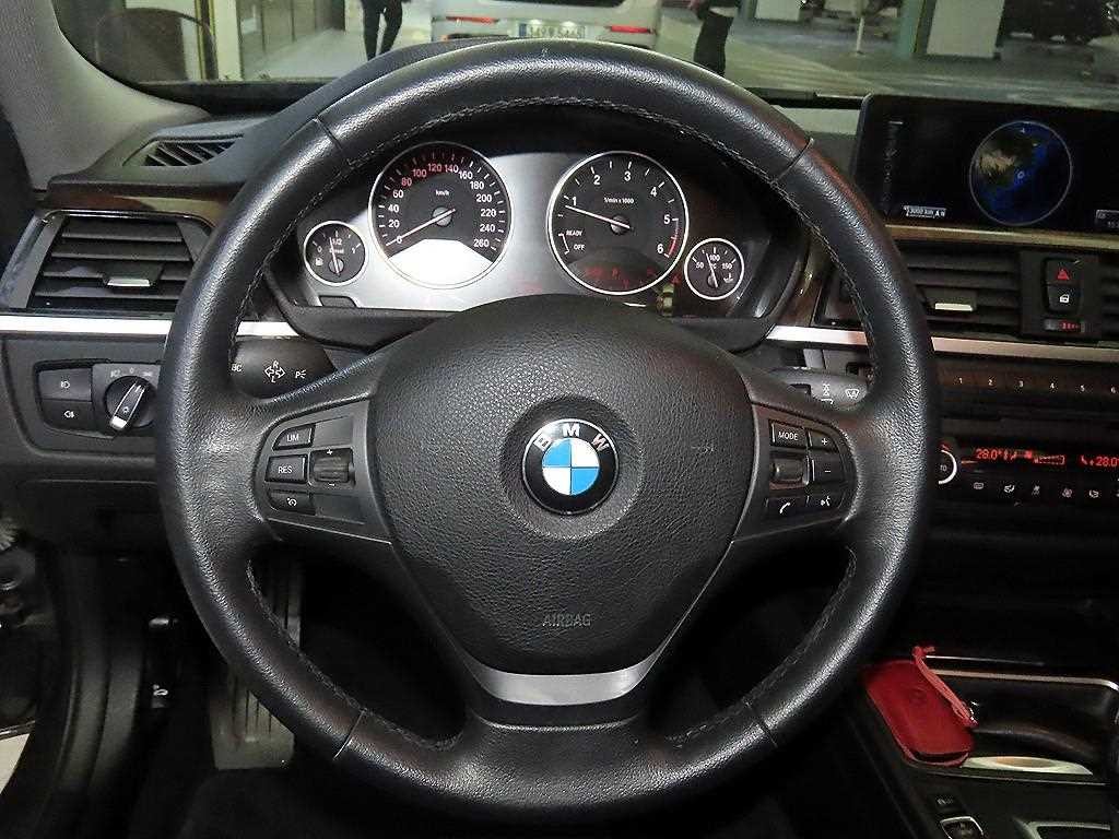 BMW 3시리즈 3시리즈 (F30) 320d 이미지 8