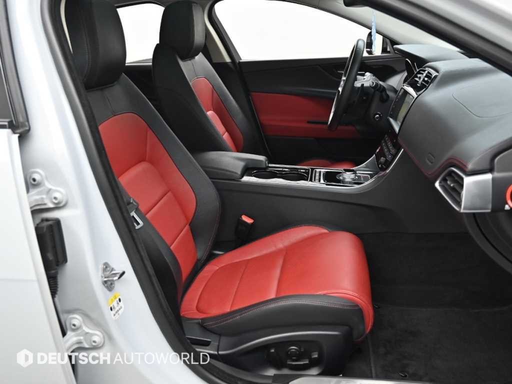 재규어 XE 2.0D R스포츠 이미지 10