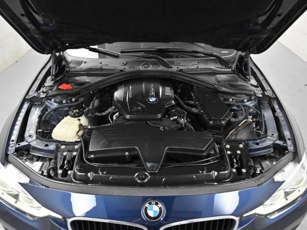 BMW 3시리즈 3시리즈 (F30) 320d 이미지 6