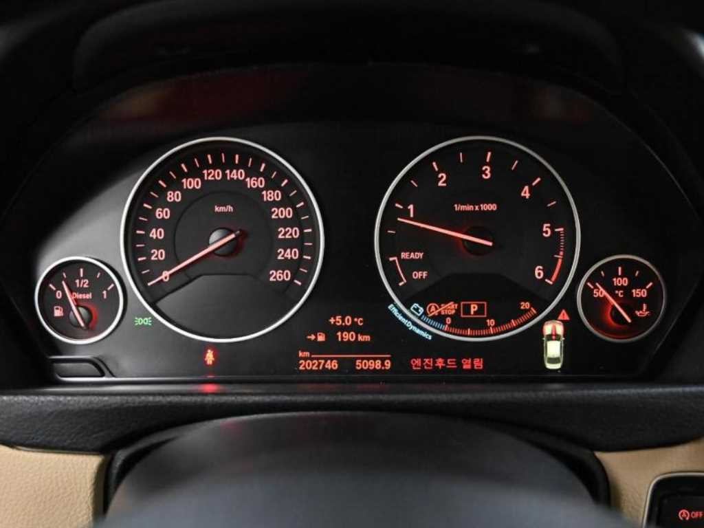 BMW 3시리즈 3시리즈 (F30) 320d 이미지 8