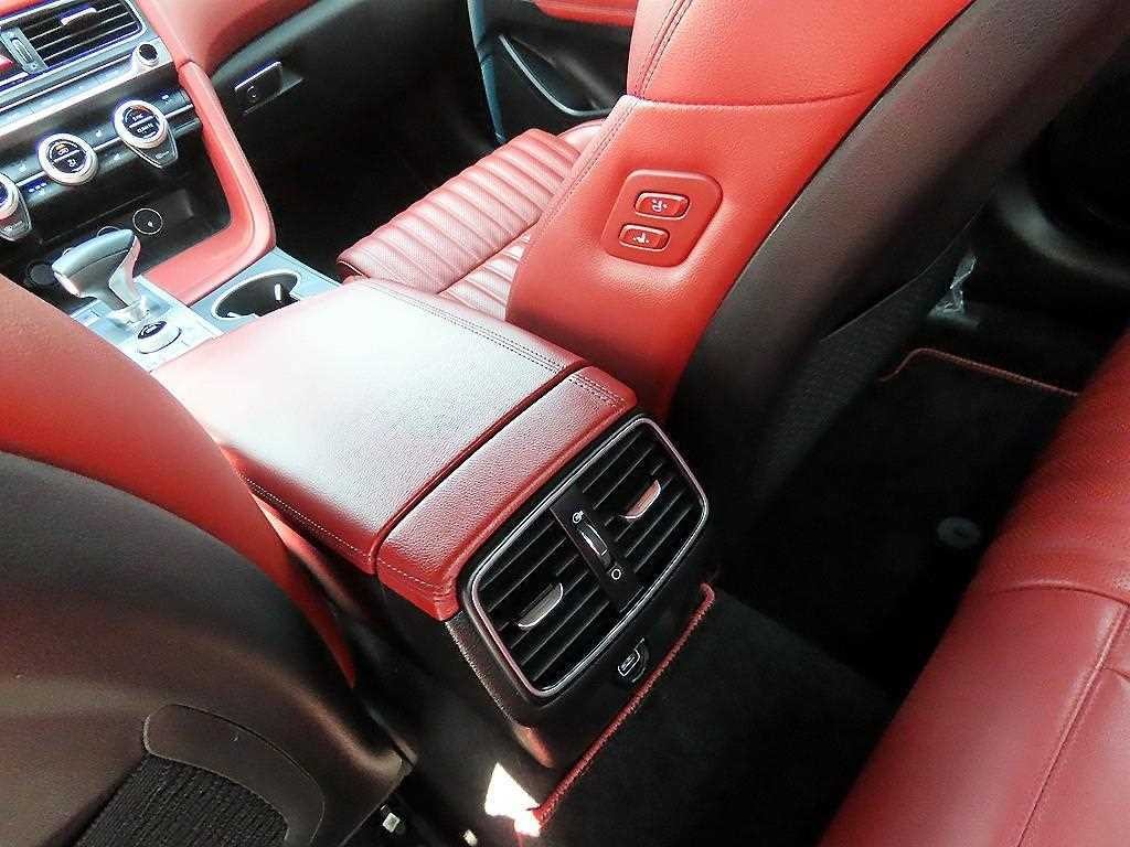 제네시스 G70 더 뉴 G70 가솔린 3.3T 4WD 이미지 17