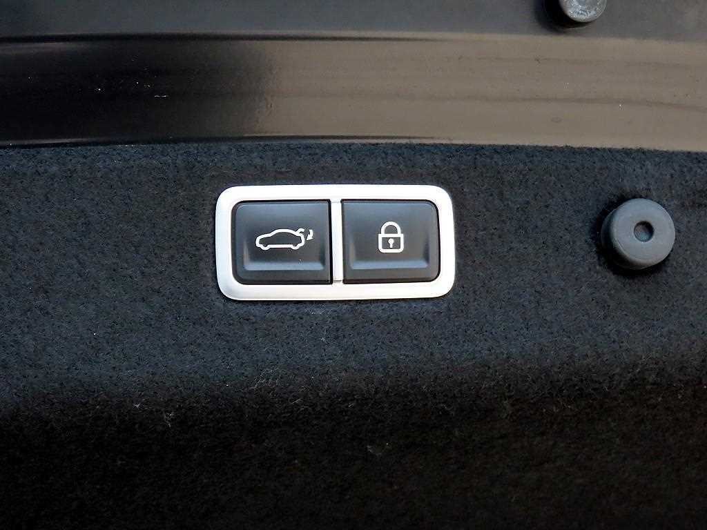 제네시스 G70 더 뉴 G70 가솔린 3.3T 4WD 이미지 18