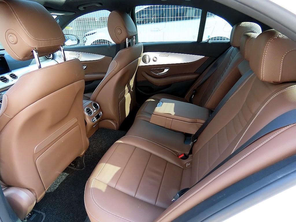 벤츠 E 클래스 E-클래스 W213 E350 4MATIC 아방가르드 이미지 6