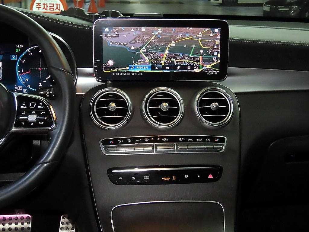 벤츠 GLC 클래스 GLC클래스 X253 GLC 300 4MATIC 쿠페 이미지 11