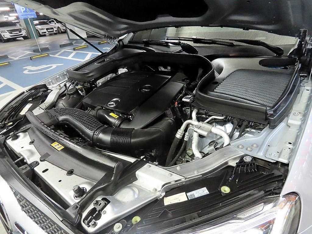 벤츠 GLC 클래스 GLC클래스 X253 GLC 300 4MATIC 쿠페 이미지 19