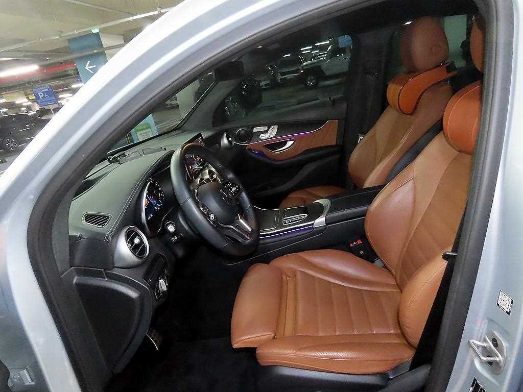 벤츠 GLC 클래스 GLC클래스 X253 GLC 300 4MATIC 쿠페 이미지 6