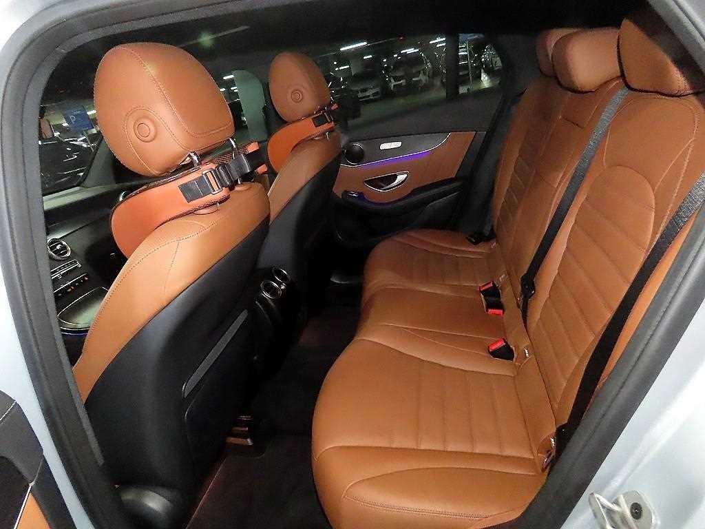벤츠 GLC 클래스 GLC클래스 X253 GLC 300 4MATIC 쿠페 이미지 7