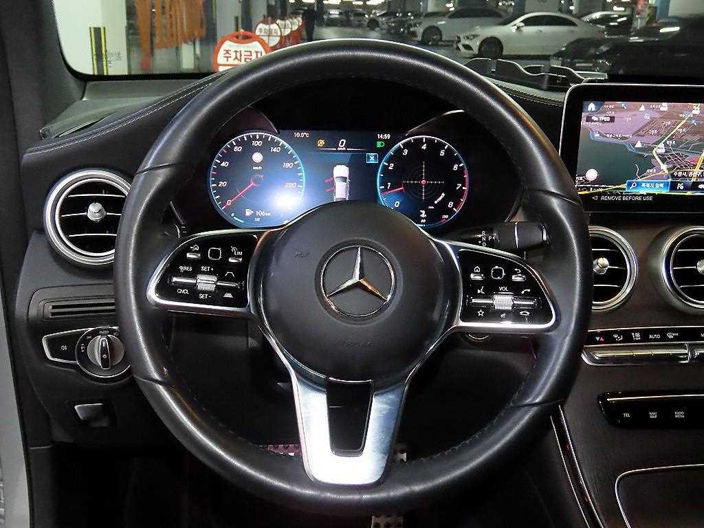 벤츠 GLC 클래스 GLC클래스 X253 GLC 300 4MATIC 쿠페 이미지 8