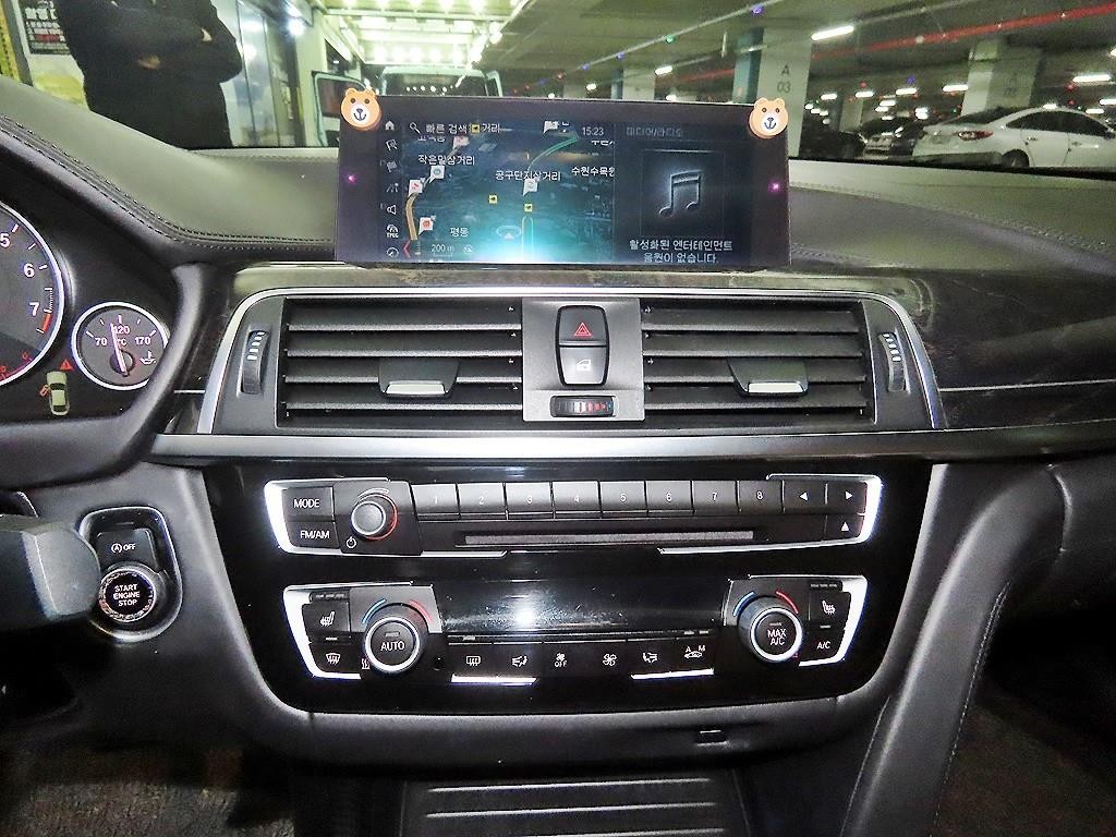 BMW 4시리즈 4시리즈 (F32) 420i 그란쿠페 럭셔리 이미지 11