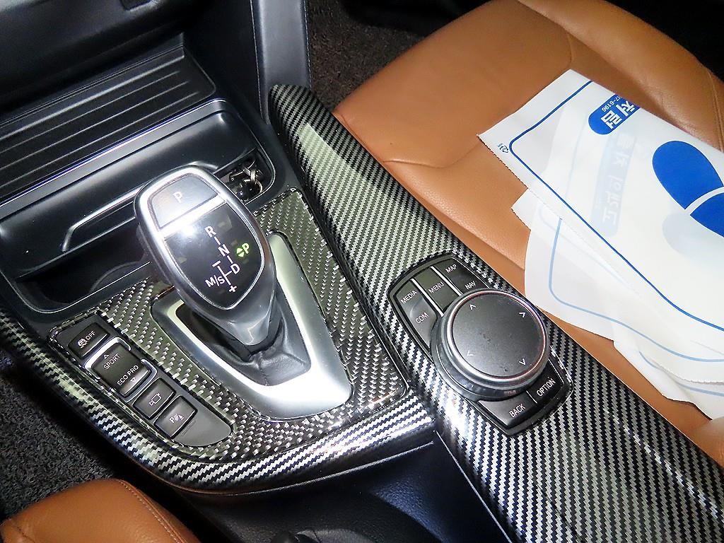 BMW 4시리즈 4시리즈 (F32) 420i 그란쿠페 럭셔리 이미지 12