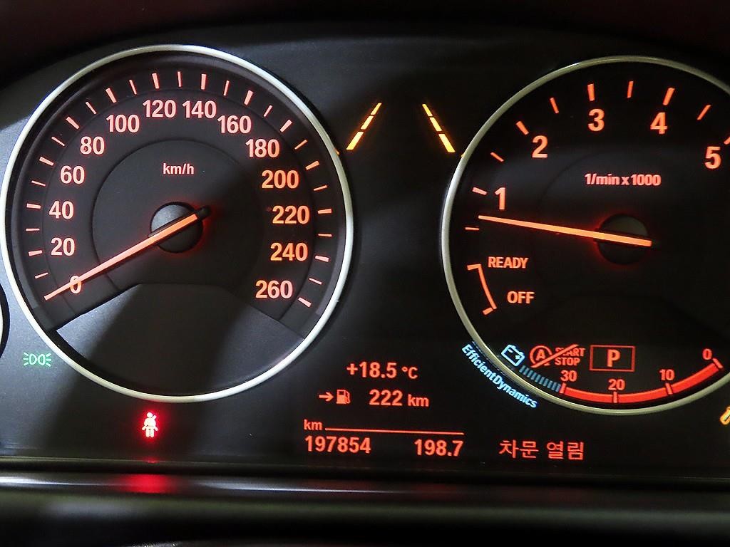 BMW 4시리즈 4시리즈 (F32) 420i 그란쿠페 럭셔리 이미지 9