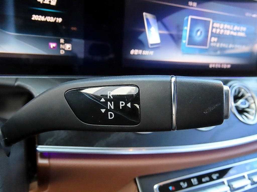 벤츠 E 클래스 E-클래스 W213 E220d 쿠페 이미지 10