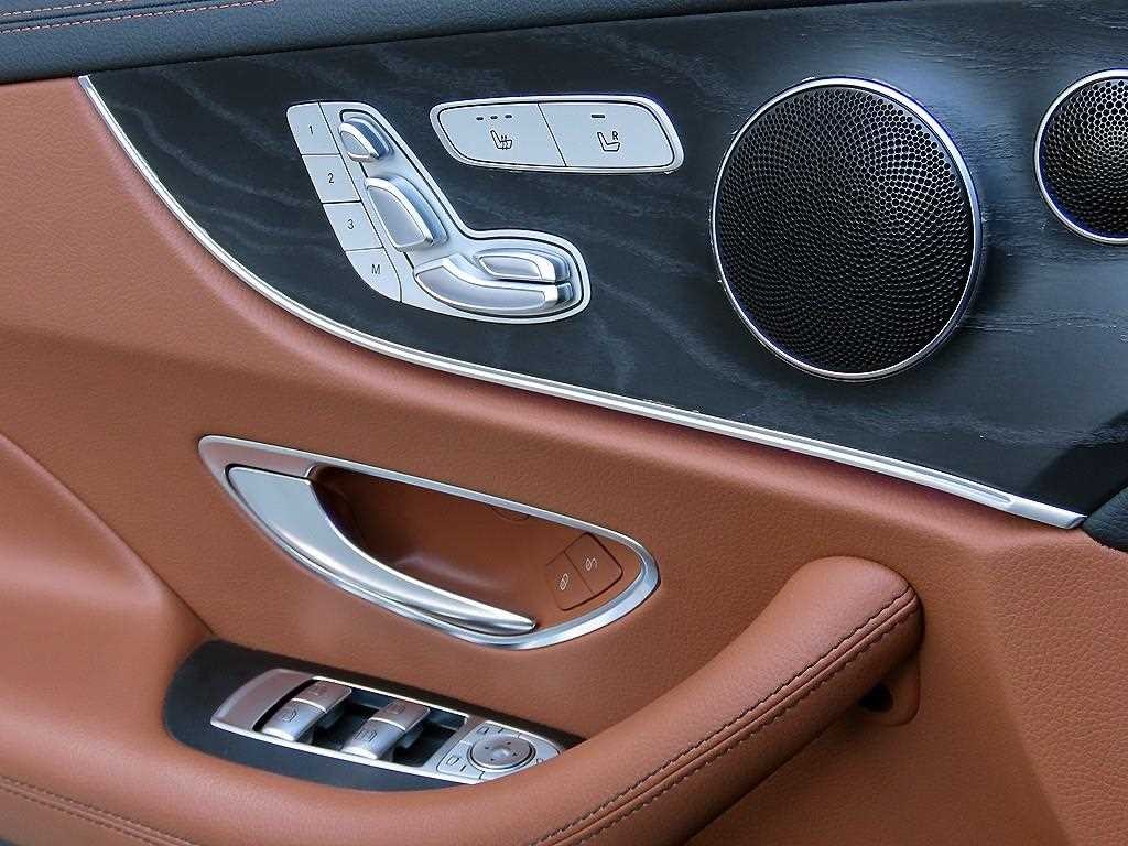 벤츠 E 클래스 E-클래스 W213 E220d 쿠페 이미지 11