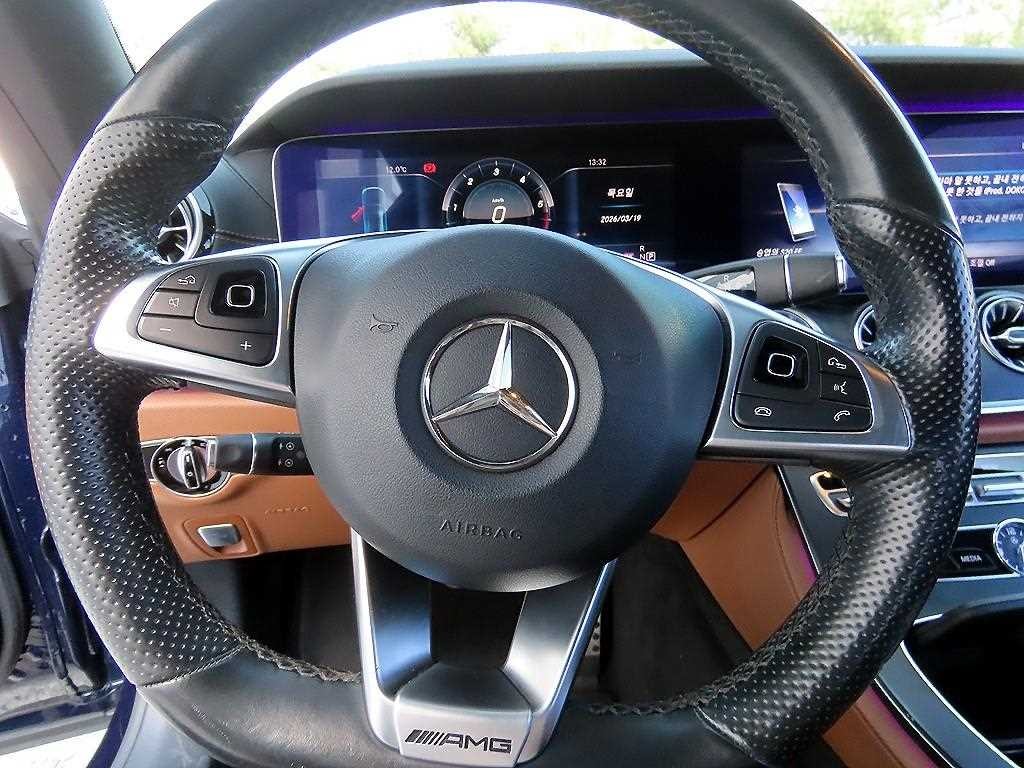 벤츠 E 클래스 E-클래스 W213 E220d 쿠페 이미지 8