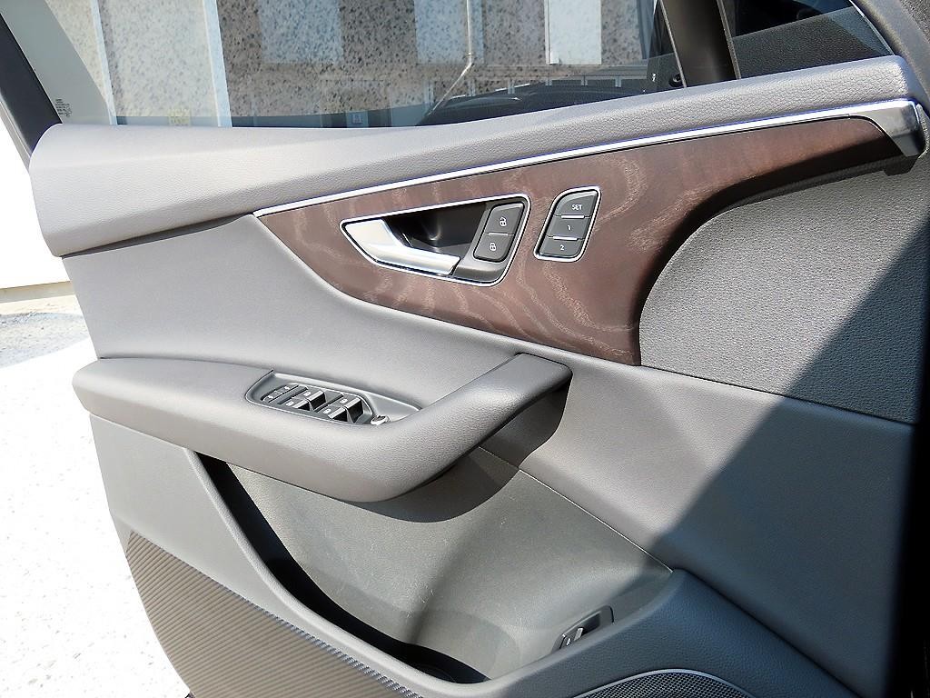 아우디 Q7 Q7 (4M) 45 TDI 콰트로 프리미엄 이미지 12
