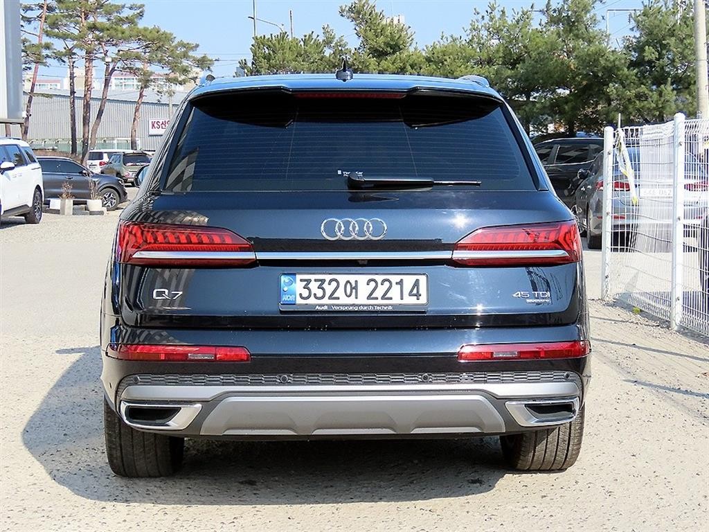 아우디 Q7 Q7 (4M) 45 TDI 콰트로 프리미엄 이미지 4