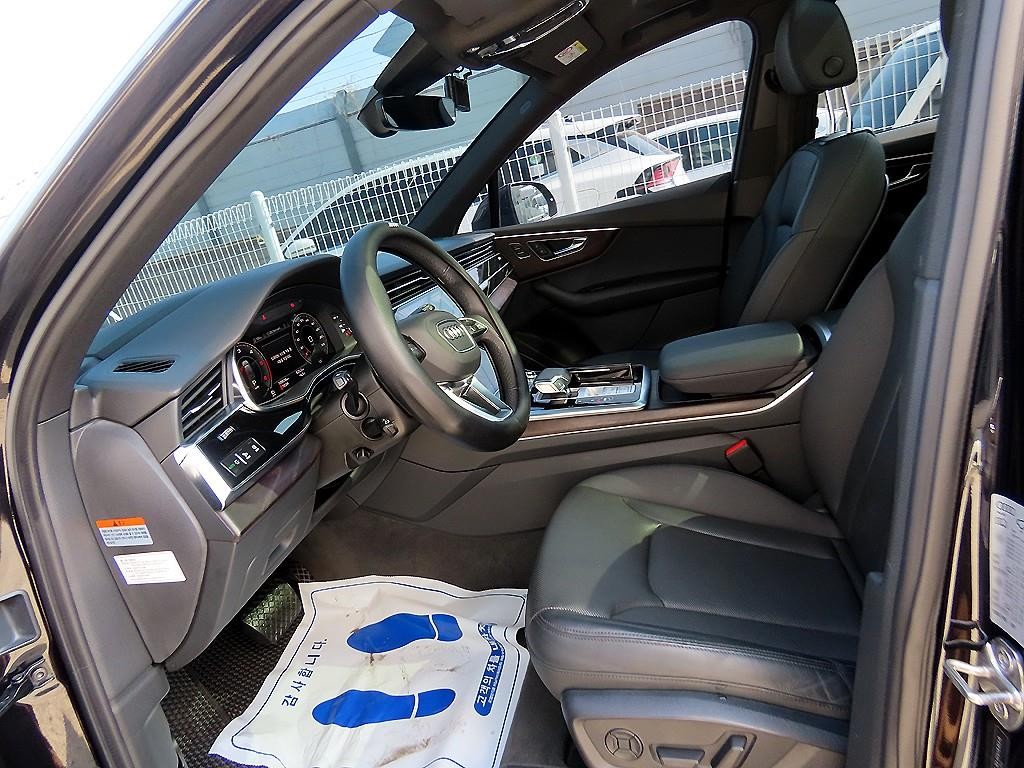 아우디 Q7 Q7 (4M) 45 TDI 콰트로 프리미엄 이미지 5