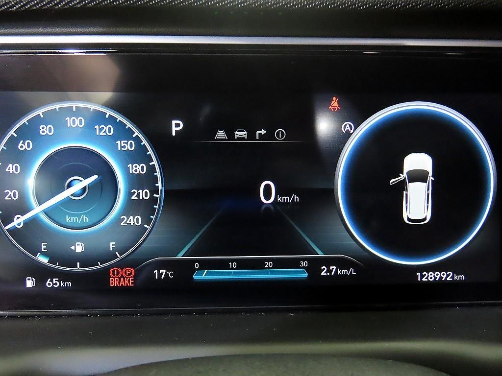 현대 투싼 투싼 (NX4) 디젤 2.0 2WD 인스퍼레이션 이미지 9
