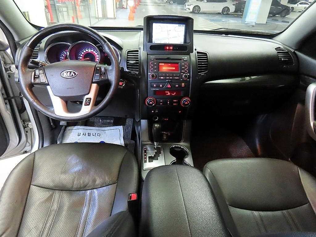 기아 쏘렌토 쏘렌토 R 디젤 2WD 2.0 TLX 최고급형 이미지 10