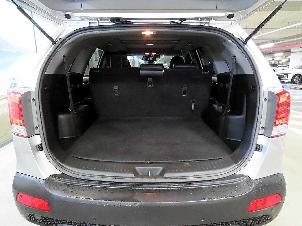 기아 쏘렌토 쏘렌토 R 디젤 2WD 2.0 TLX 최고급형 이미지 17