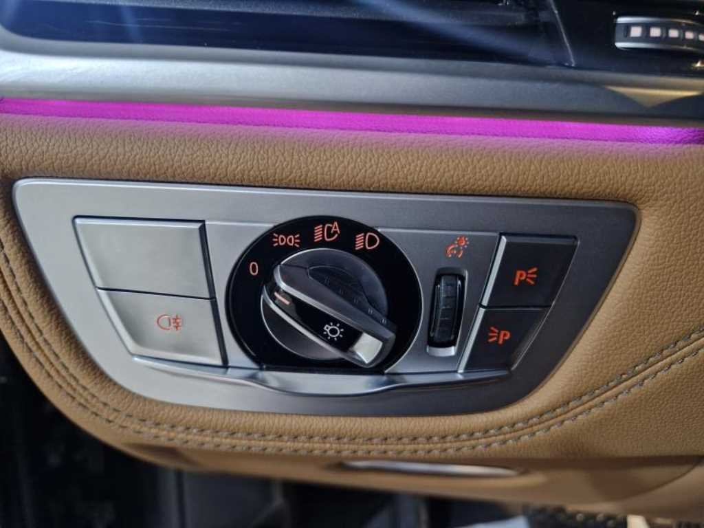 BMW 7시리즈 7시리즈 (G11) 730d xDrive 디자인 퓨어 엑설런스 이미지 12