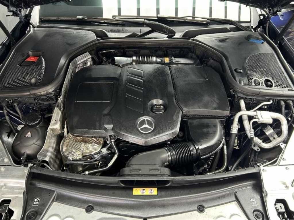 벤츠 E 클래스 E-클래스 W213 E220d 4MATIC AMG라인 이미지 18