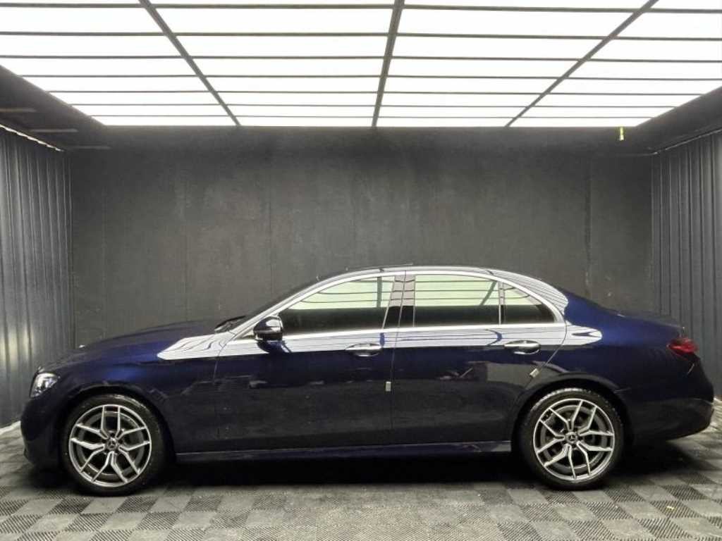 벤츠 E 클래스 E-클래스 W213 E220d 4MATIC AMG라인 이미지 2
