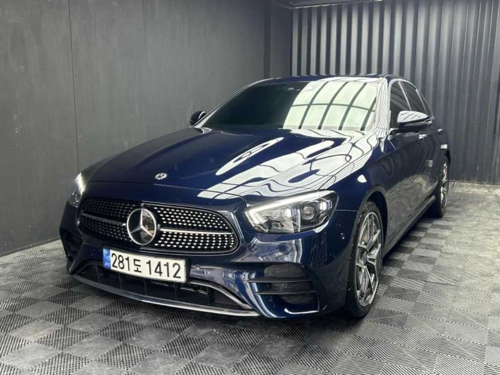 벤츠 E 클래스 E-클래스 W213 E220d 4MATIC AMG라인 이미지 4