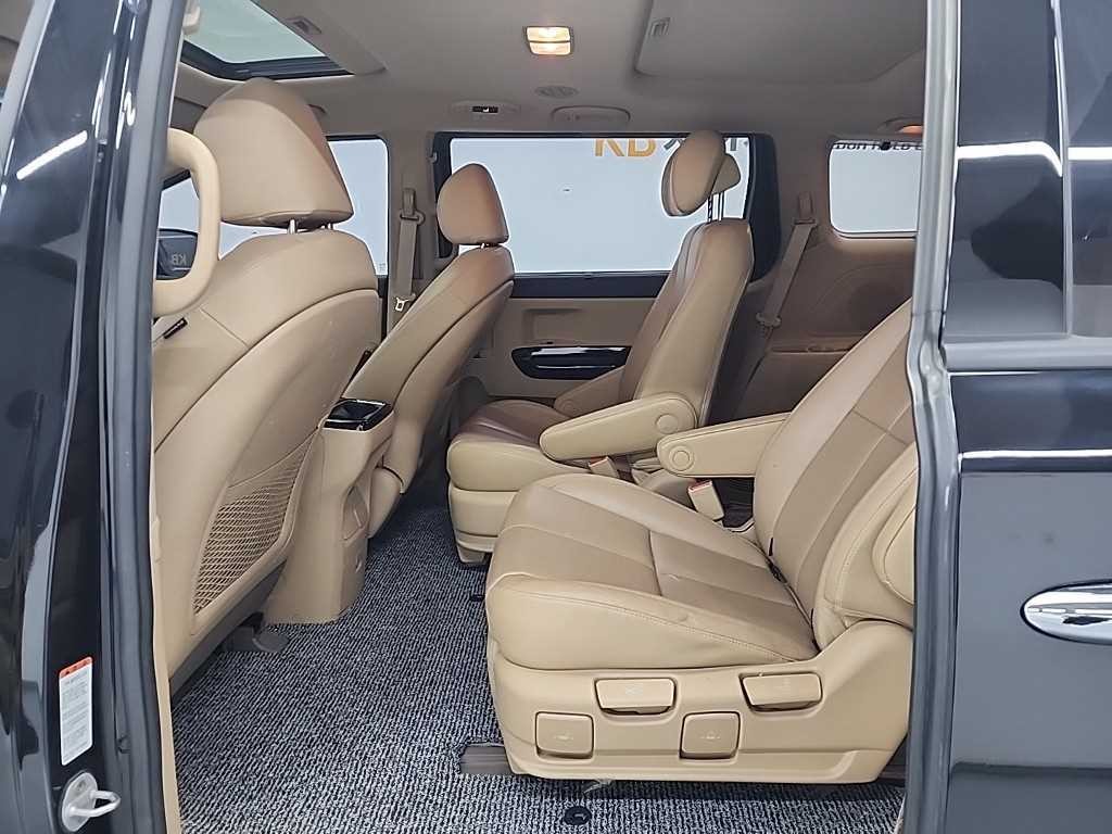 기아 카니발 올 뉴 카니발 디젤 7인승 리무진 VIP 이미지 12