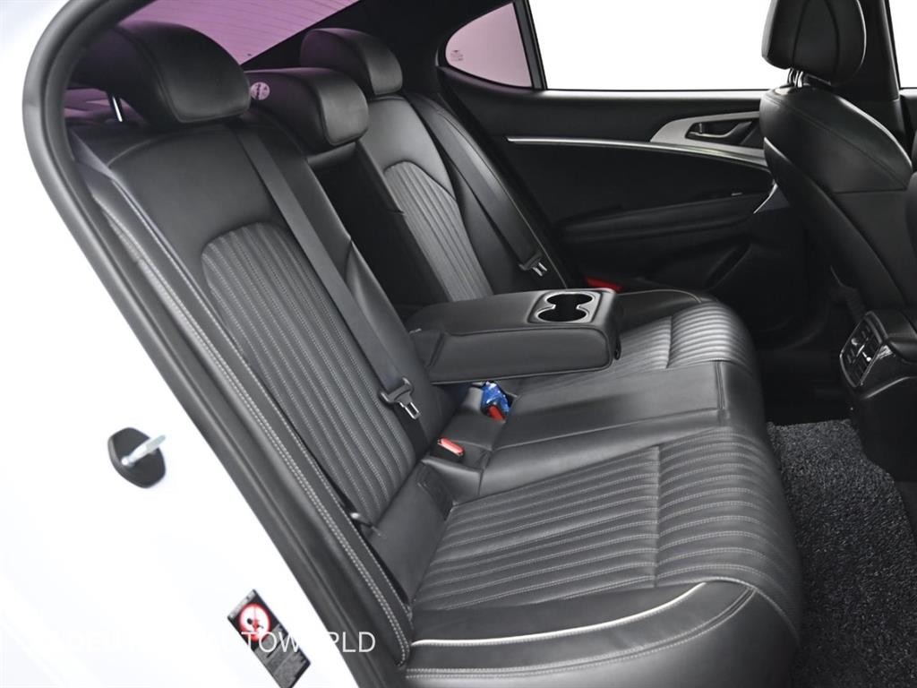 제네시스 G70 3.3T 스포츠 AWD 어드밴스드 이미지 12
