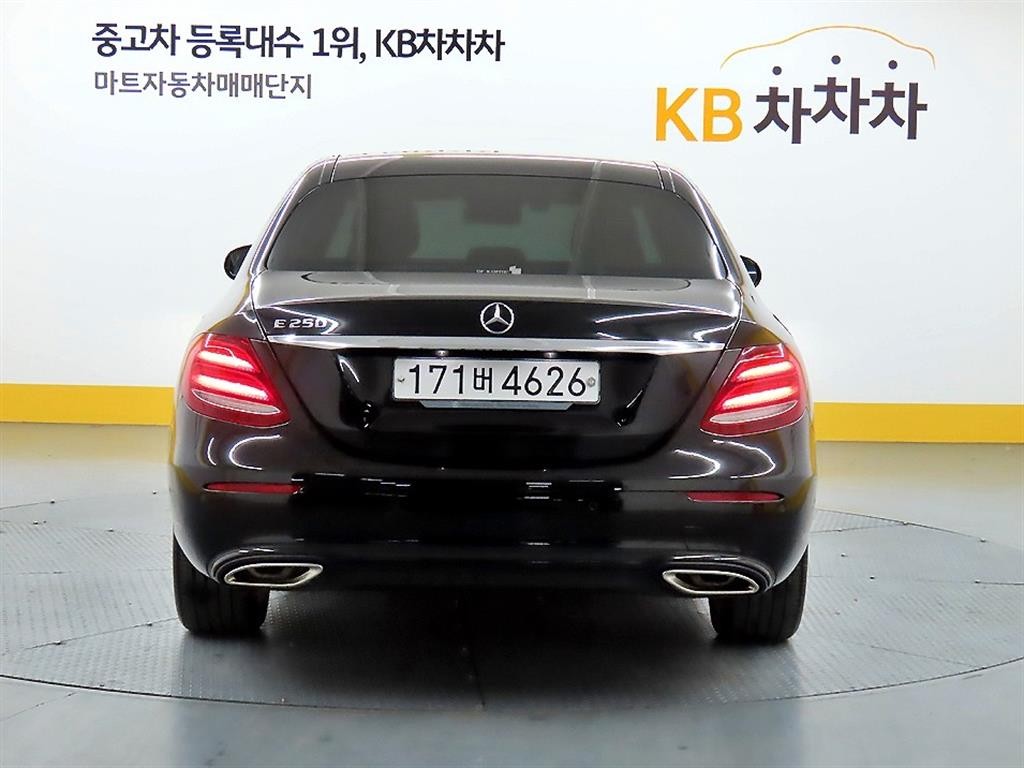 벤츠 E 클래스 E-클래스 W213 E250 아방가르드 이미지 3