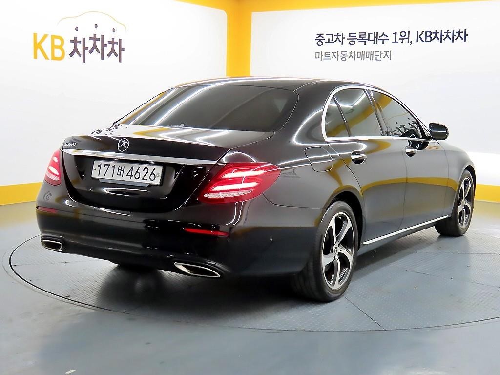 벤츠 E 클래스 E-클래스 W213 E250 아방가르드 이미지 4