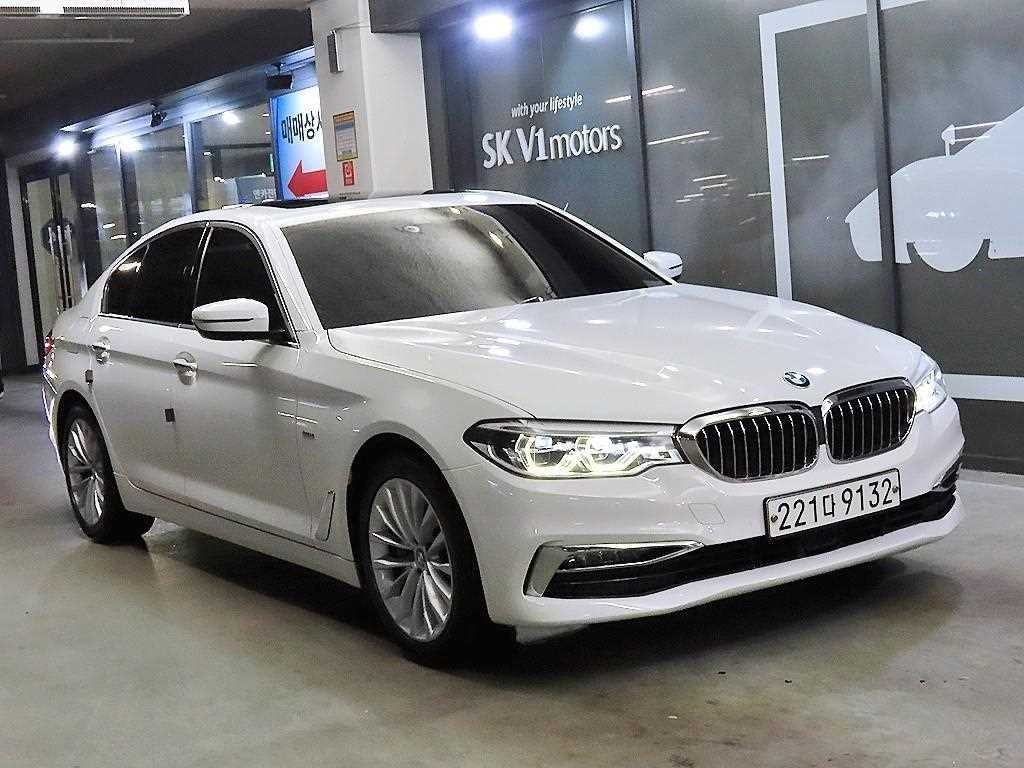 BMW 5시리즈 5시리즈 (G30) 530i xDrive 럭셔리 플러스 이미지 2