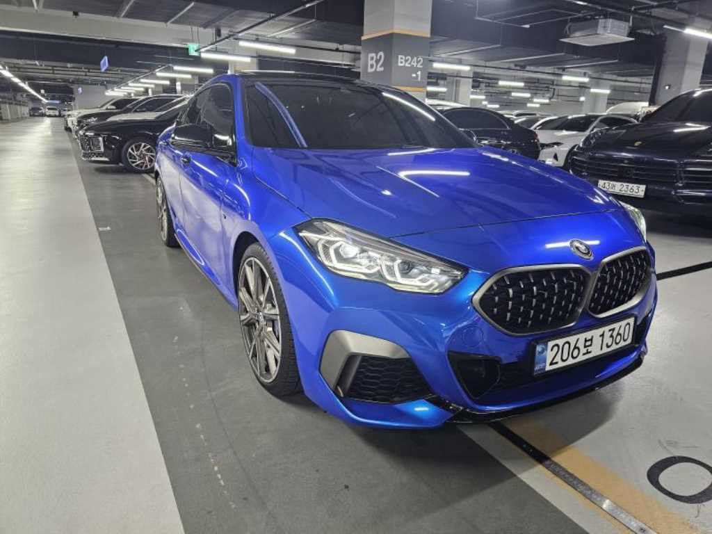BMW 2시리즈 2시리즈 그란쿠페 (F44) M235i xDrive 이미지 2