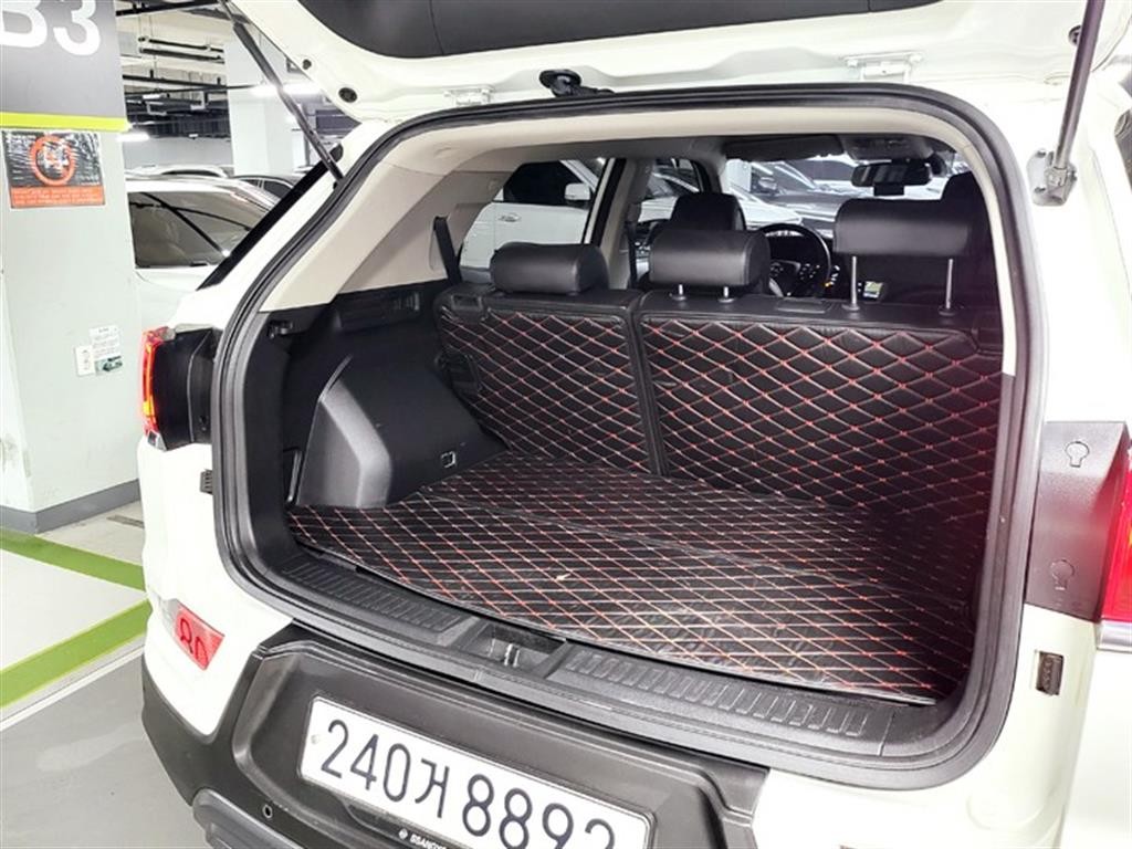 KG모빌리티(쌍용) 코란도 뷰티풀코란도 2WD 가솔린 1.5 C5 플러스 이미지 12