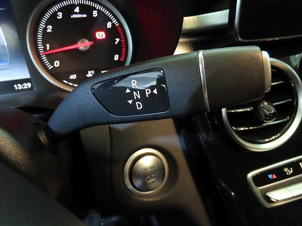 벤츠 C 클래스 C클래스 W205 C200 이미지 12