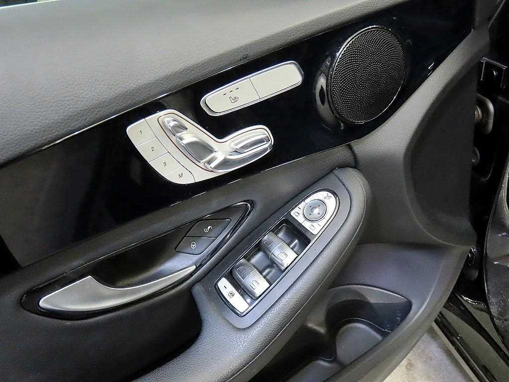 벤츠 C 클래스 C클래스 W205 C200 이미지 13