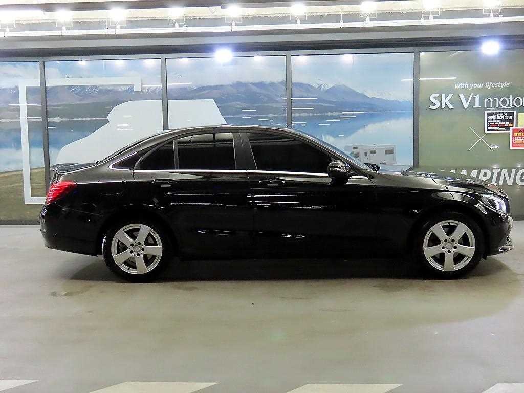 벤츠 C 클래스 C클래스 W205 C200 이미지 3