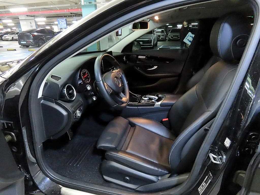 벤츠 C 클래스 C클래스 W205 C200 이미지 6
