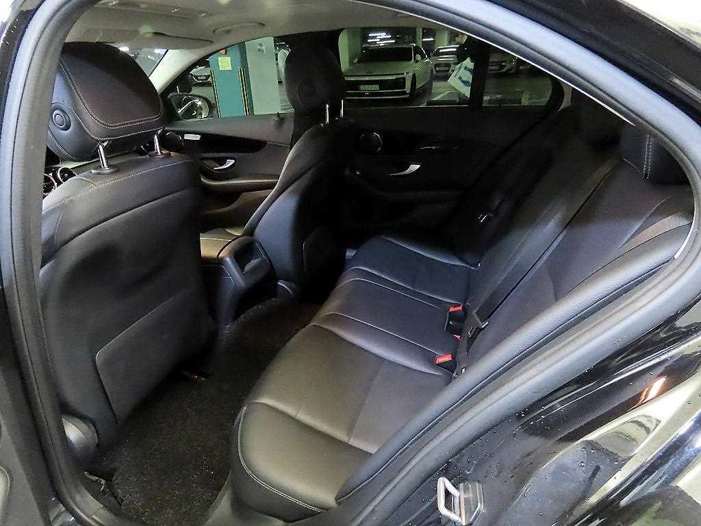 벤츠 C 클래스 C클래스 W205 C200 이미지 7