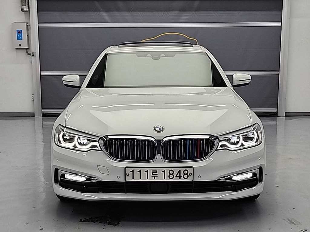 BMW 5시리즈 5시리즈 (G30) 520d xDrive 럭셔리 플러스 이미지 2