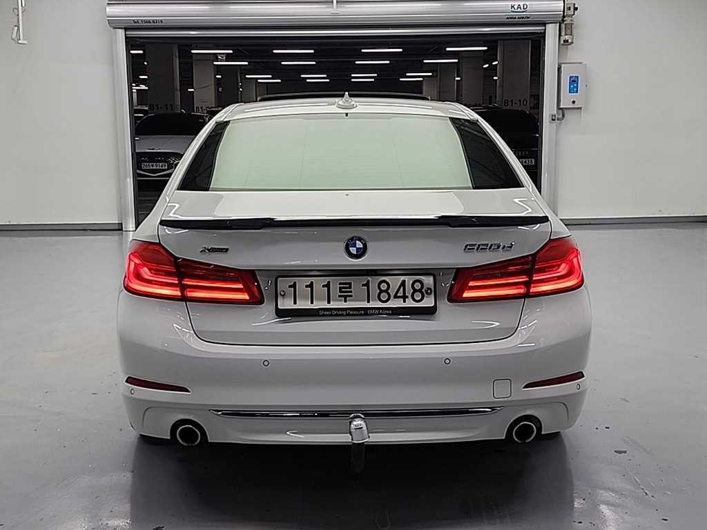 BMW 5시리즈 5시리즈 (G30) 520d xDrive 럭셔리 플러스 이미지 3