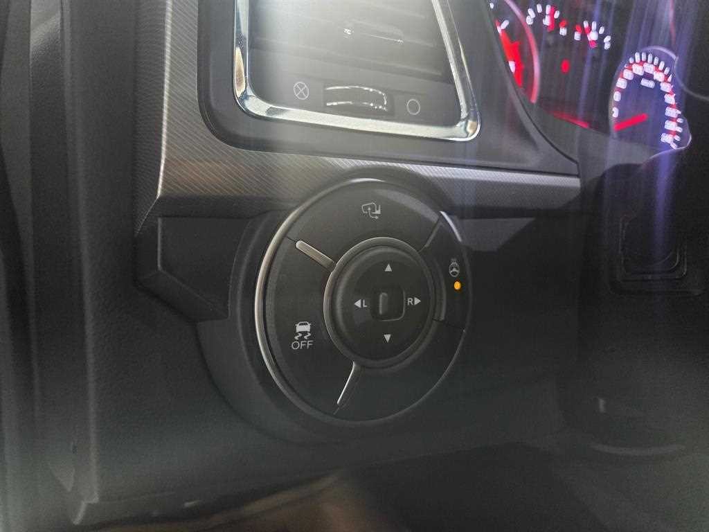 KG모빌리티(쌍용) 코란도 더뉴코란도스포츠 CX5(2WD) 패션 이미지 11